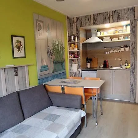 Oliver Apartment