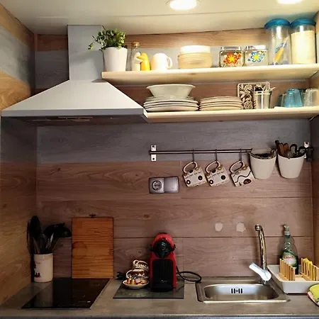 Oliver Apartment
